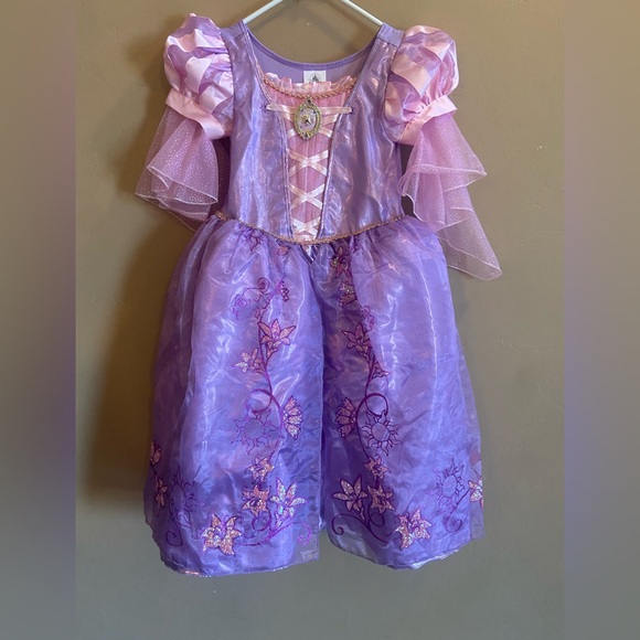 Disney Store Disney Princess Rapunzel Deluxe Costume size 5/6 - Picture 1 of 5